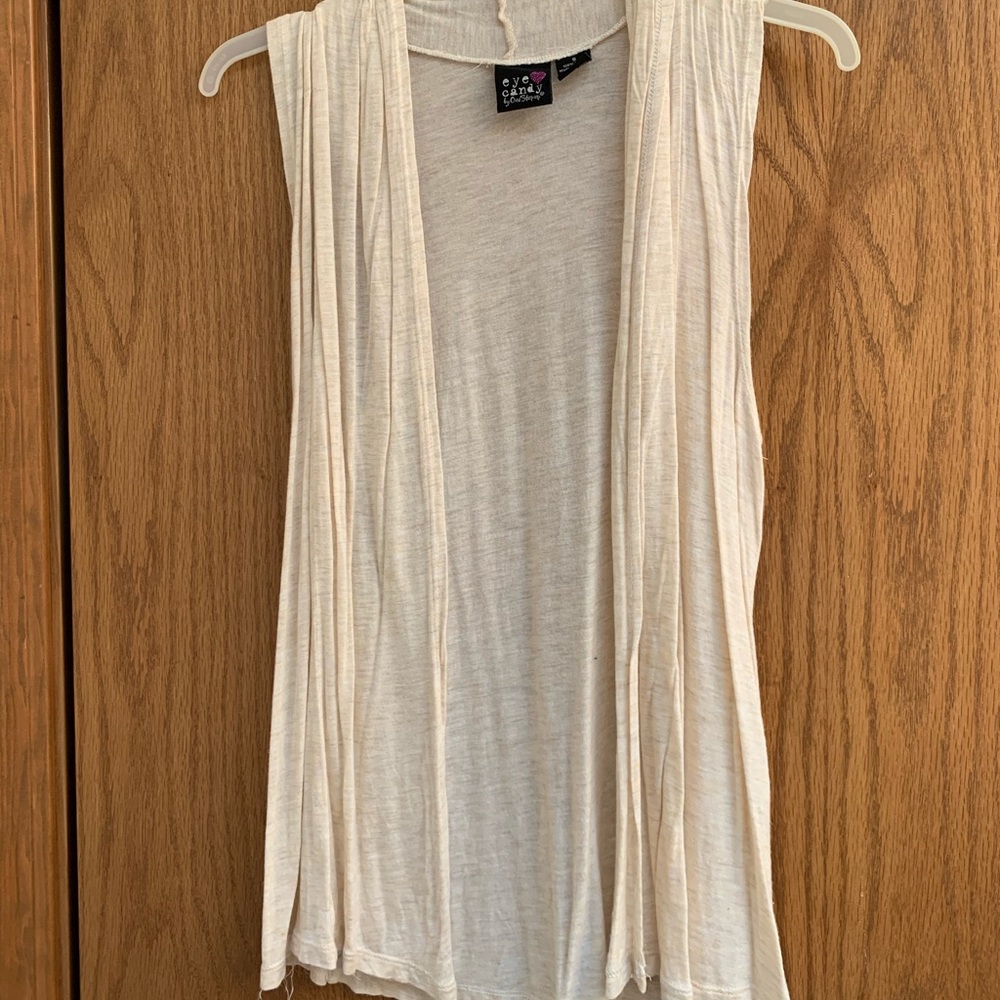 Cream vest/sleeveless cardigan